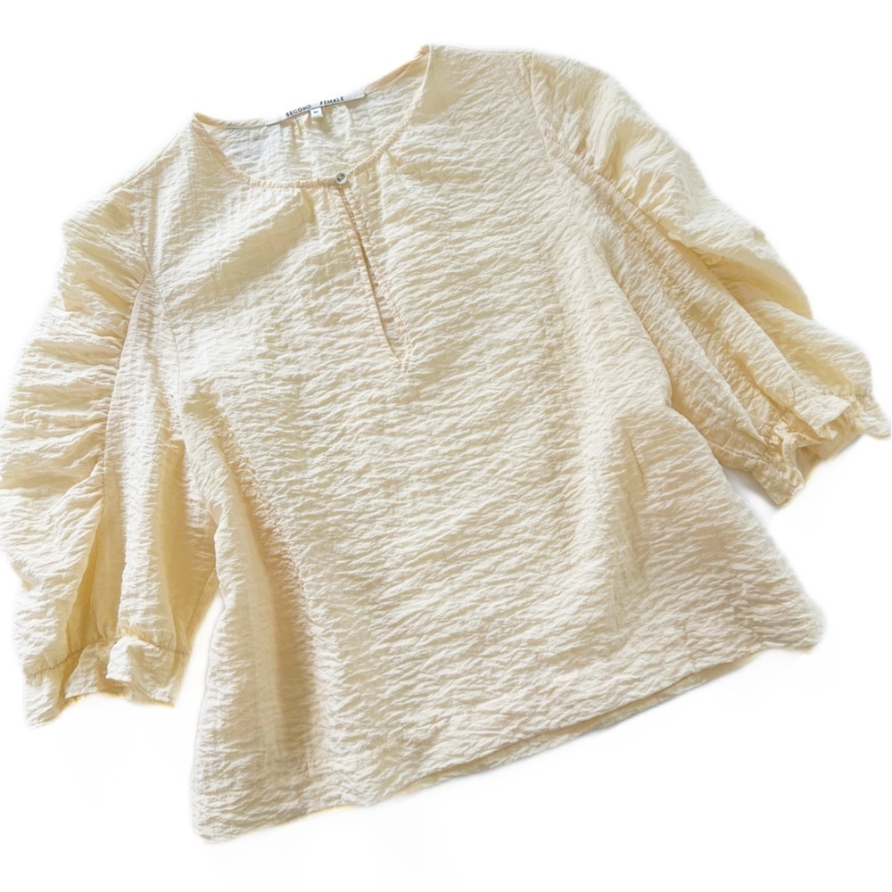 Second Female Womens Medium Yellow Crinkled Puff Sleeve Shirt Minimal